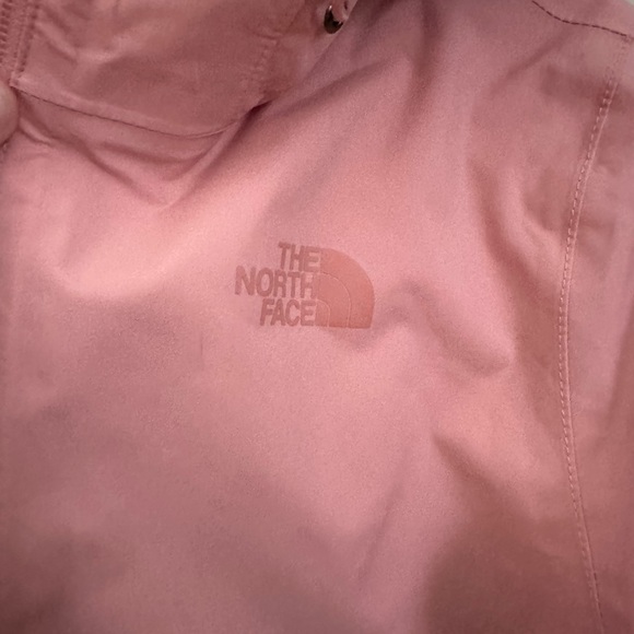 New no tags. Rose colored women’s north face jacket waterproof size small - Picture 3 of 6